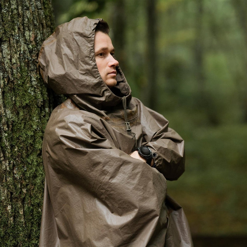 Poncho de pluie imperméable à capuche olive de l'armée allemande pour temps humide