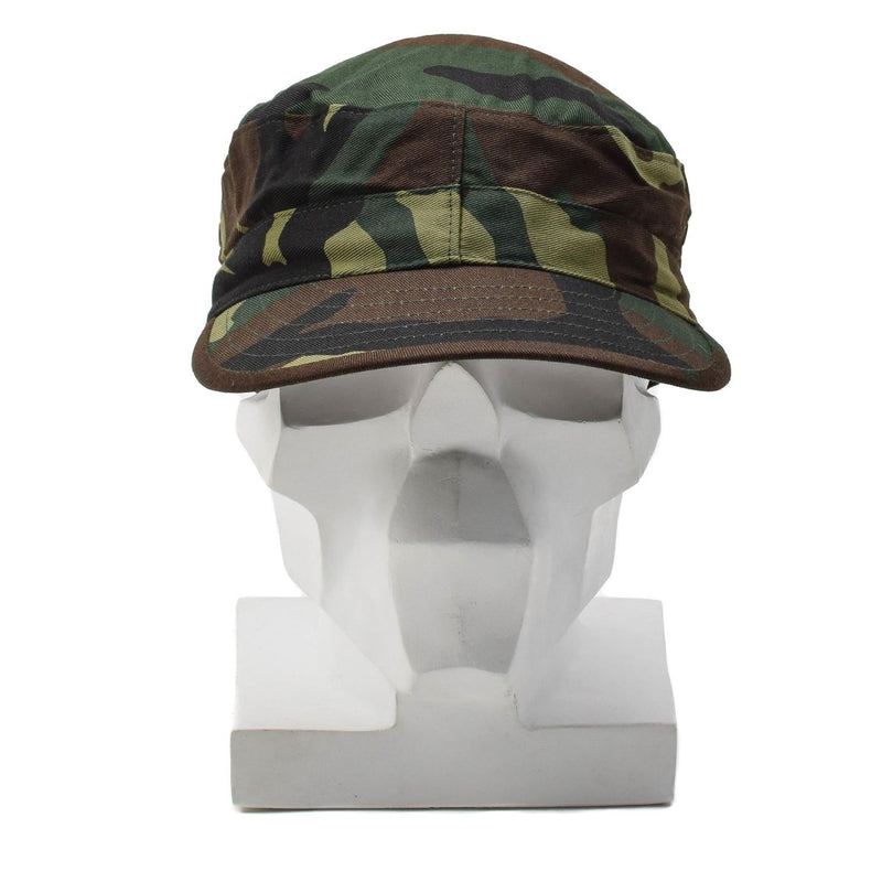 Casquette de combat militaire italienne originale avec œillets de ventilation camouflage Woodland