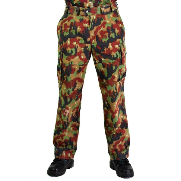 Pantalon de combat original de l'armée suisse M83 Alpenflage Camo field trousers NEUF