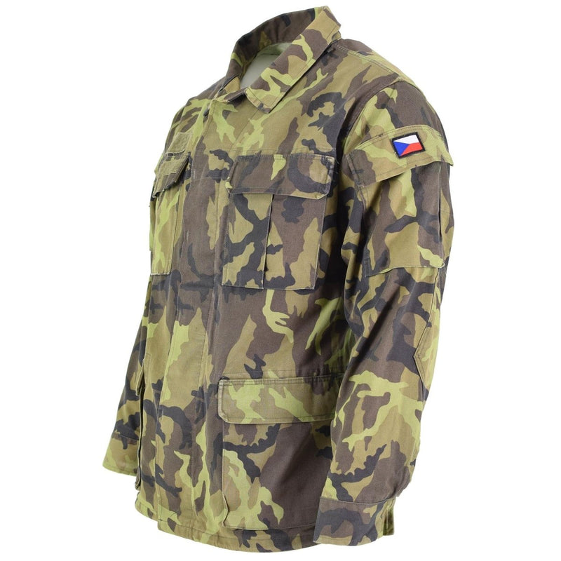 Original vintage Czech army troops field jacket leaf camo pattern parka military surplus chest side arm pockets long sleeve